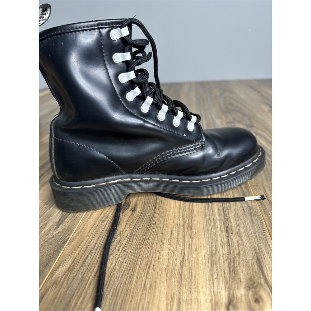 Doc‎ Martens Women's Black Leather Boots Size 6M With White Lace Hooks - Picture 11 of 15